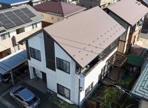 【盛岡市 屋根外壁塗装】アイビーブラウン×クールホワイトで落ち着いた佇まいに|K様邸