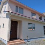 【盛岡市永井 屋根外壁塗装】鮮やかな赤屋根と上品なクリーム外壁に｜K様邸