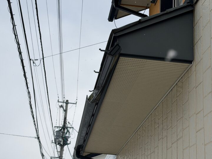 雨樋破損状況 - コーナー部