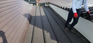 【滝沢市鵜飼 雨漏り補修】すがもりによる雨漏りを板金補修で解決｜O様邸