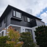 【盛岡市小鳥沢 屋根外壁塗装】チャコール×ブルーの洗練ツートンカラーに｜T様邸
