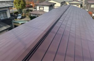 【盛岡市みたけ 屋根外壁塗装】ココナッツブラウン×ホワイトで端正な佇まいに｜K様邸