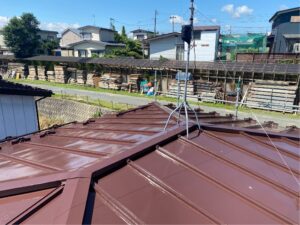 【滝沢市葉の木沢山 屋根塗装】遮熱マホガニーで重厚感のある佇まいに｜Y様邸