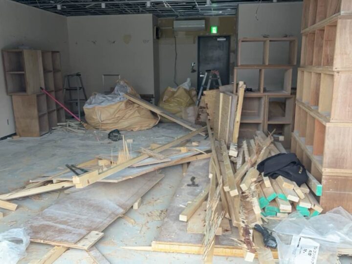 造作棚・床造作の解体
