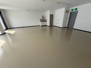 【盛岡市みたけ 事務所原状回復工事】退去後のテナントを天井・クロス・床まで明るく一新|S様