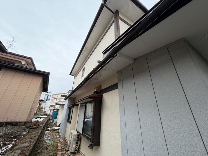 施工前:建物の側面